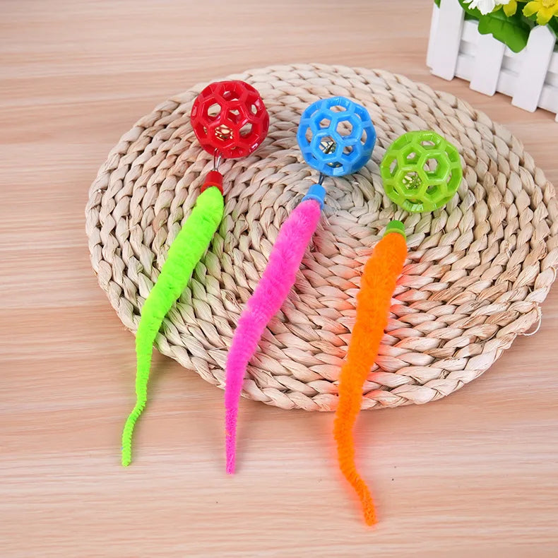 Plastic cartoon realistic caterpillar cat toy hollow ball bite resistant interactive bell chew toy